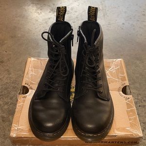 Kids Dr.Martens (black), with original box